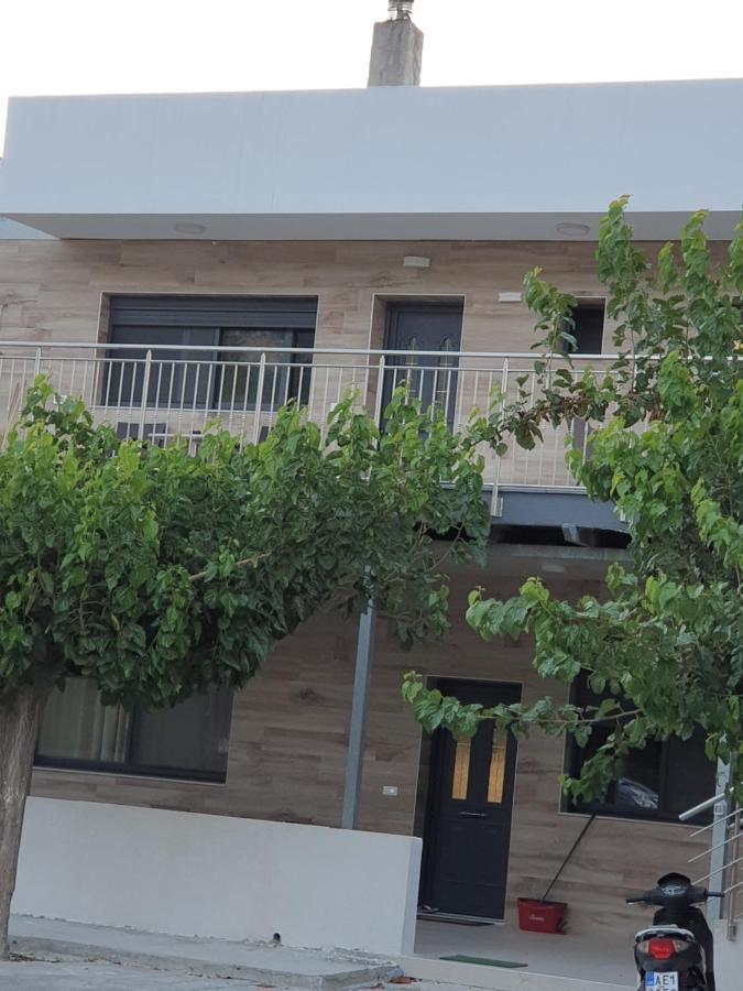 Istron Corner Apartments Luaran gambar